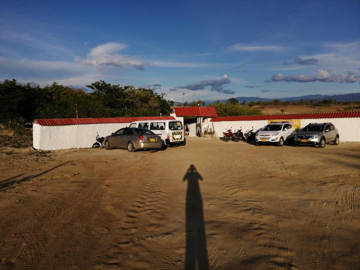 El Penon De Constantino - Tatacoa Hotel Villavieja Exterior foto